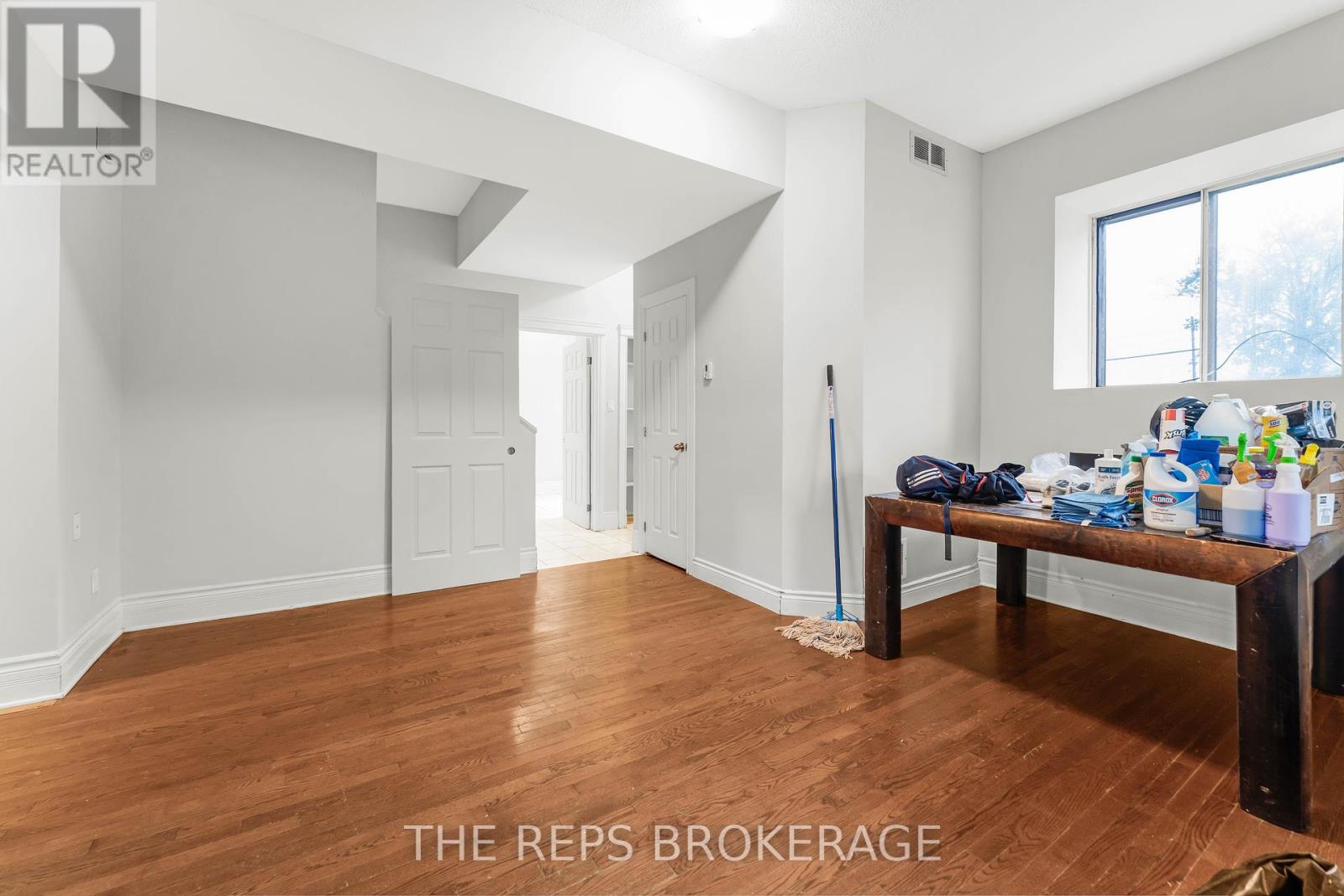 Photo 11 of 337 Montgomery Street, Ottawa ON