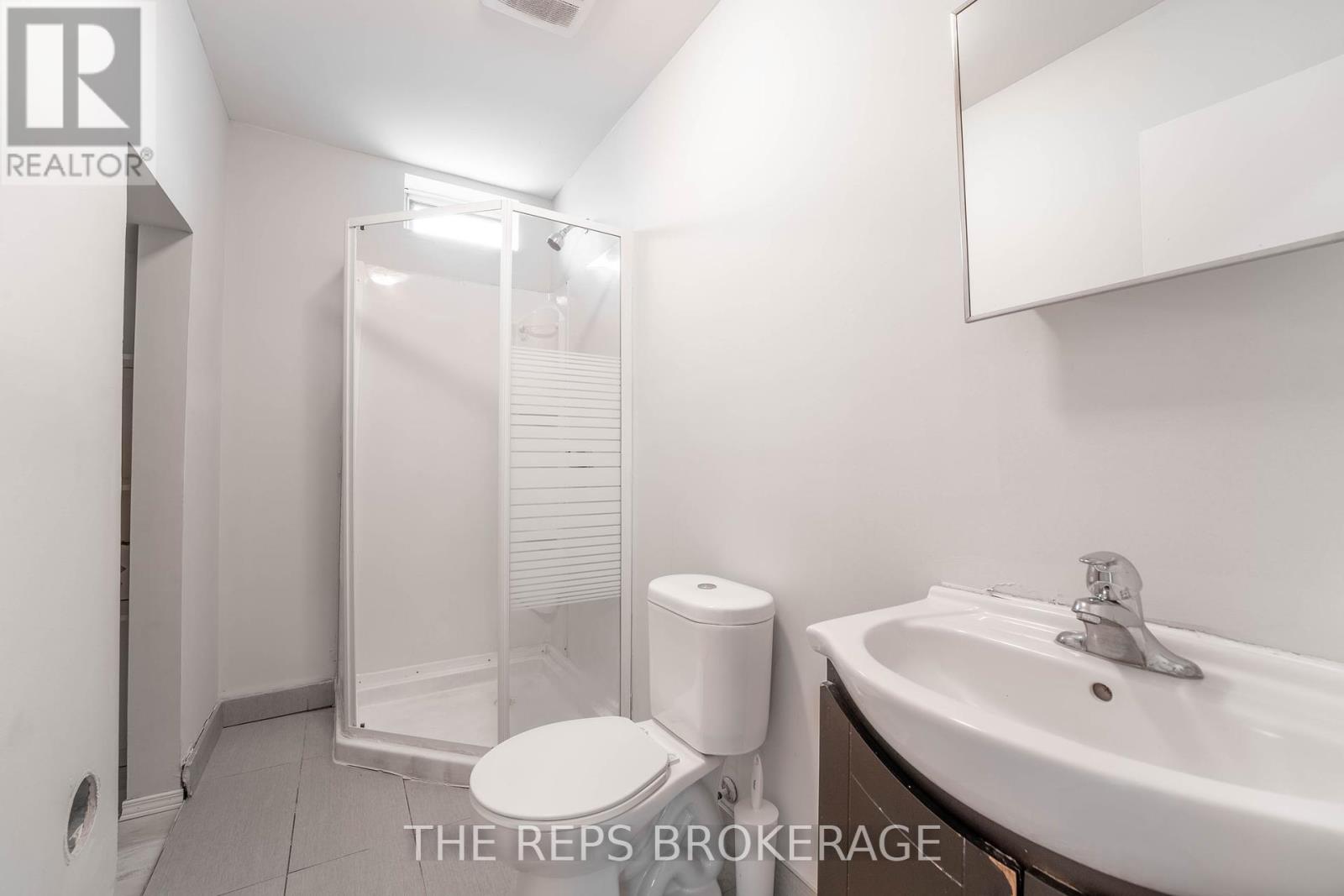 Photo 9 of 337 Montgomery Street, Ottawa ON