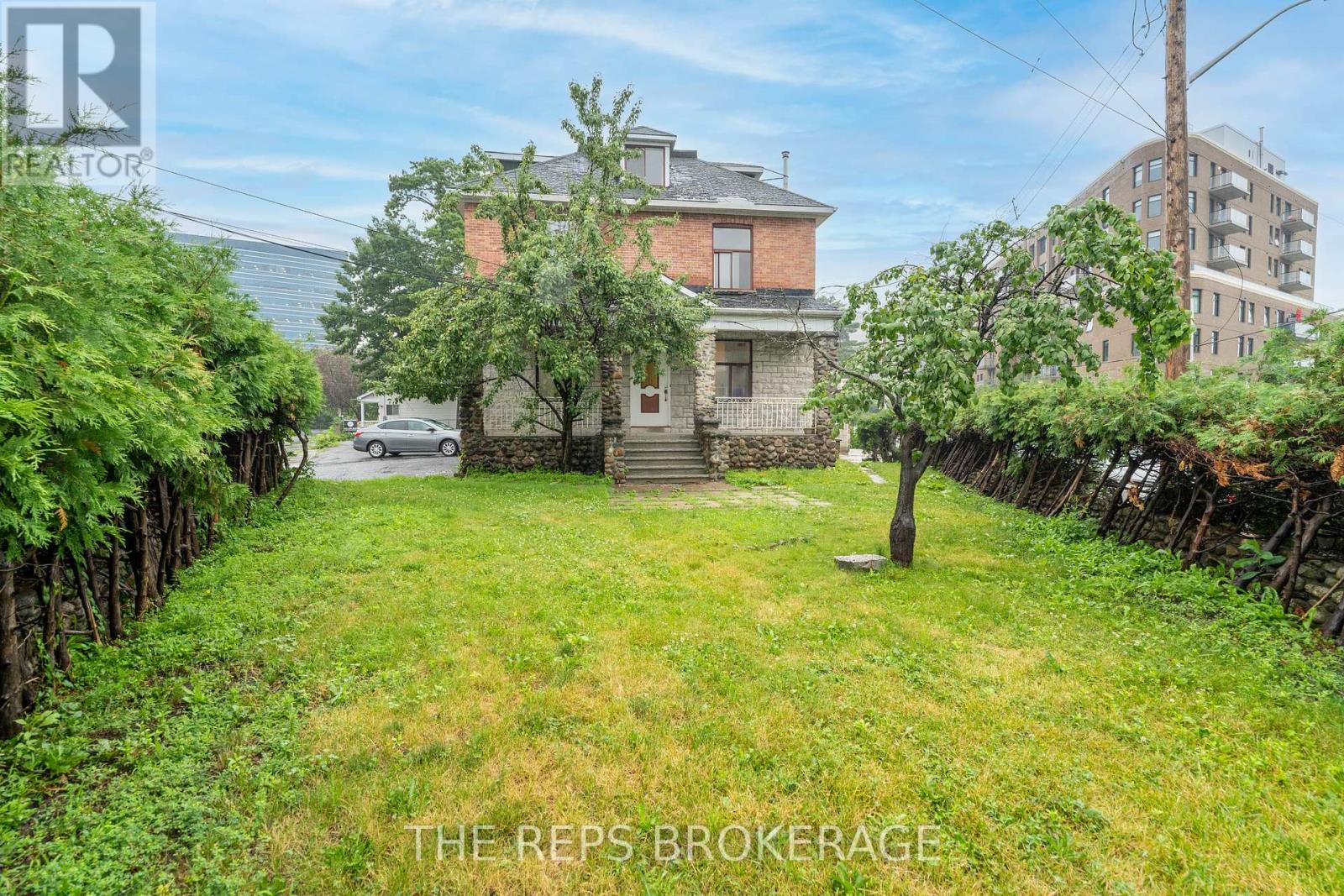 Photo 14 of 337 Montgomery Street, Ottawa ON