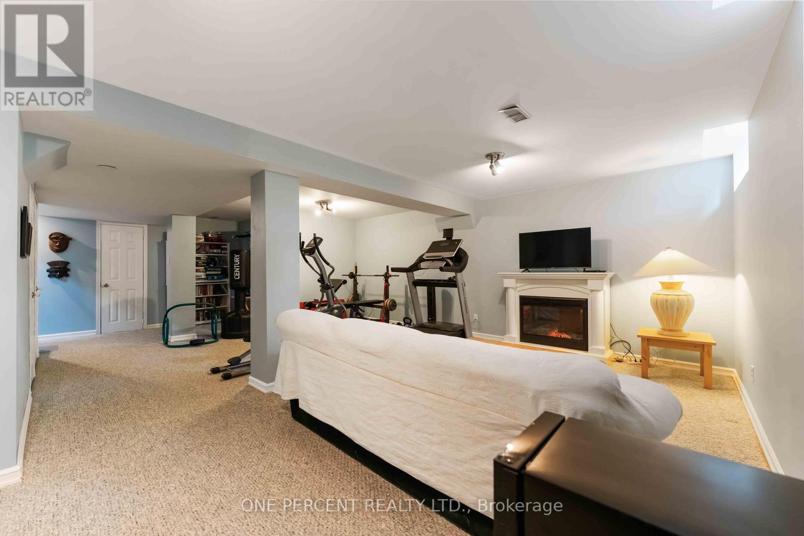 Photo 25 of 31 Armagh Way, Ottawa ON