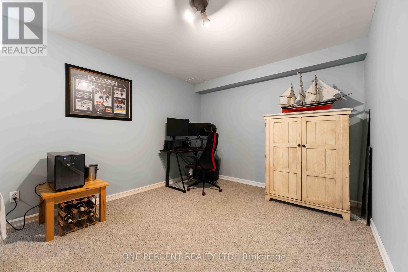Photo 16 of 31 Armagh Way, Ottawa ON
