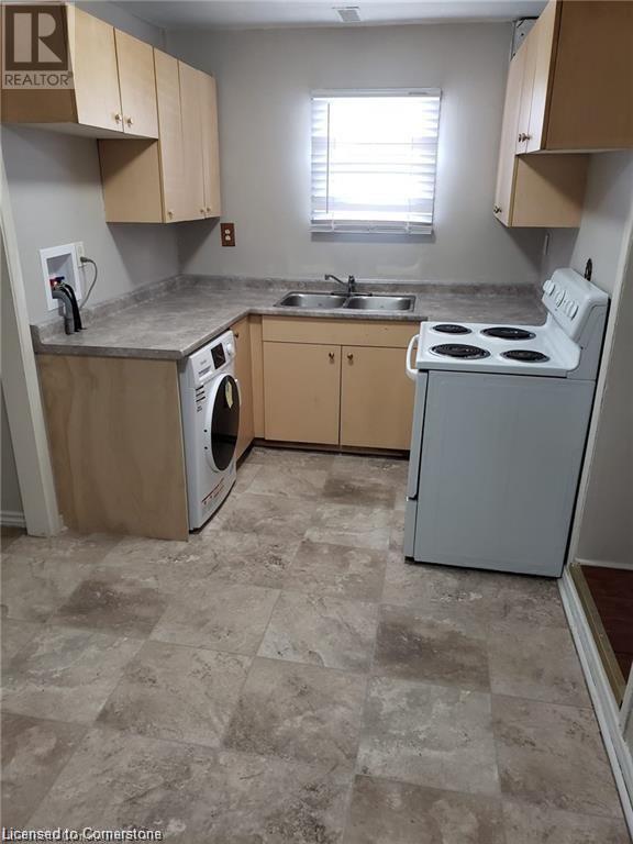 Photo 4 of 205 Kenilworth Avenue N Unit 1, Hamilton ON