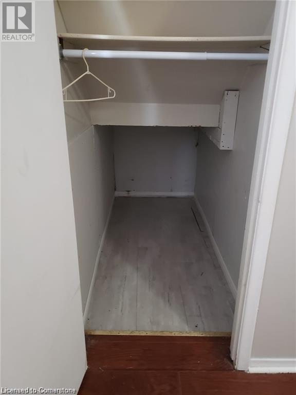 Photo 20 of 205 Kenilworth Avenue N Unit 1, Hamilton ON