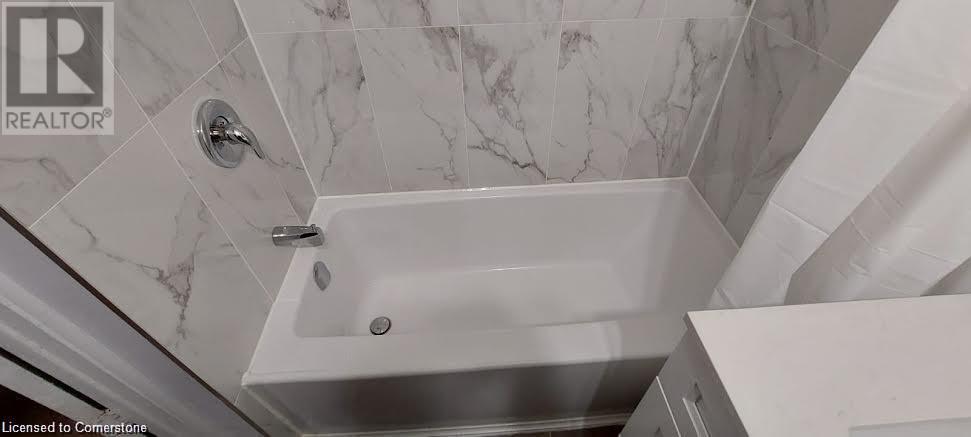 Photo 19 of 205 Kenilworth Avenue N Unit 1, Hamilton ON