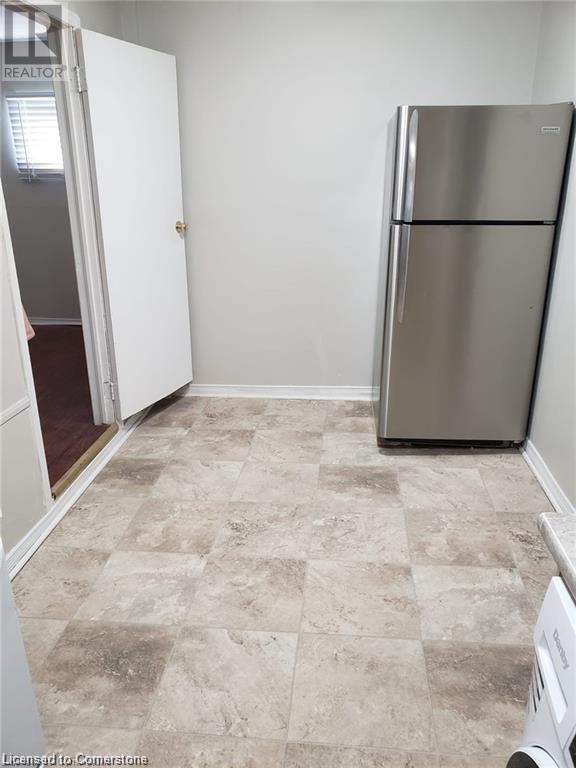 Photo 15 of 205 Kenilworth Avenue N Unit 1, Hamilton ON