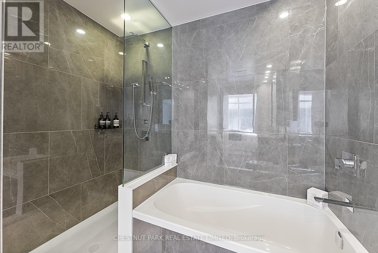 Photo 16 of 7006 1 Bloor Street E, Toronto ON