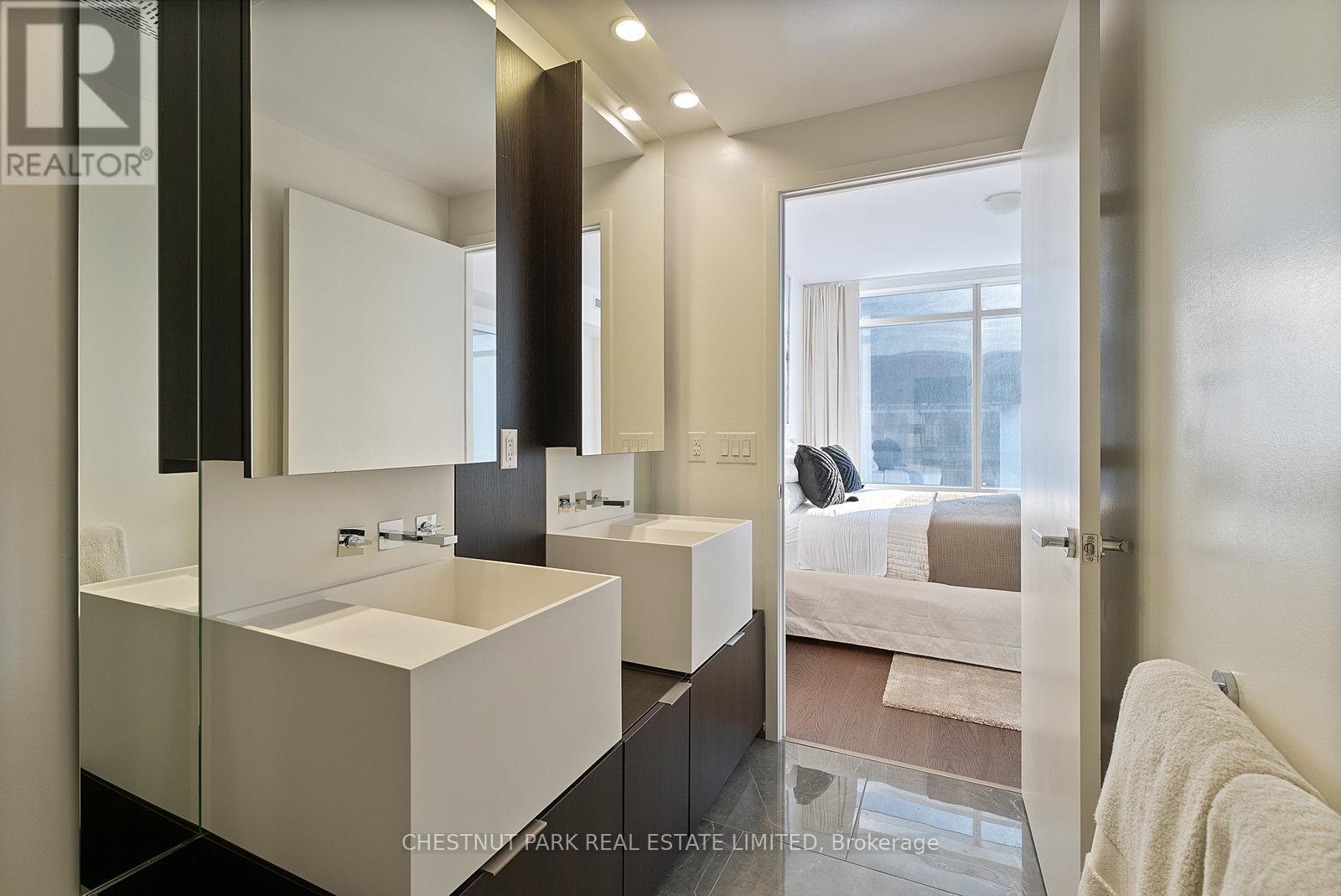 Photo 3 of 7006 1 Bloor Street E, Toronto ON