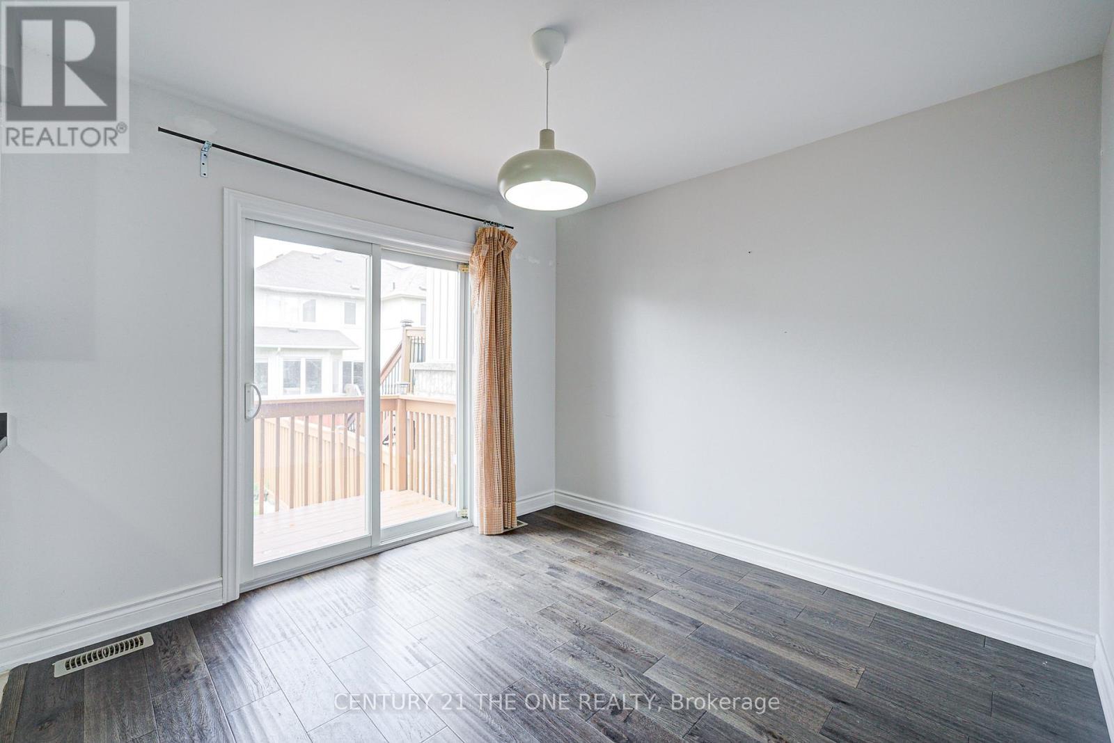 Photo 11 of 52 Stoyell Drive, Richmond Hill ON