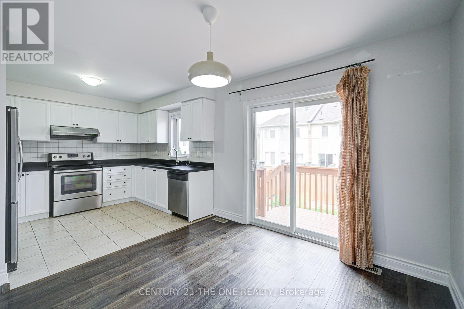 Photo 12 of 52 Stoyell Drive, Richmond Hill ON