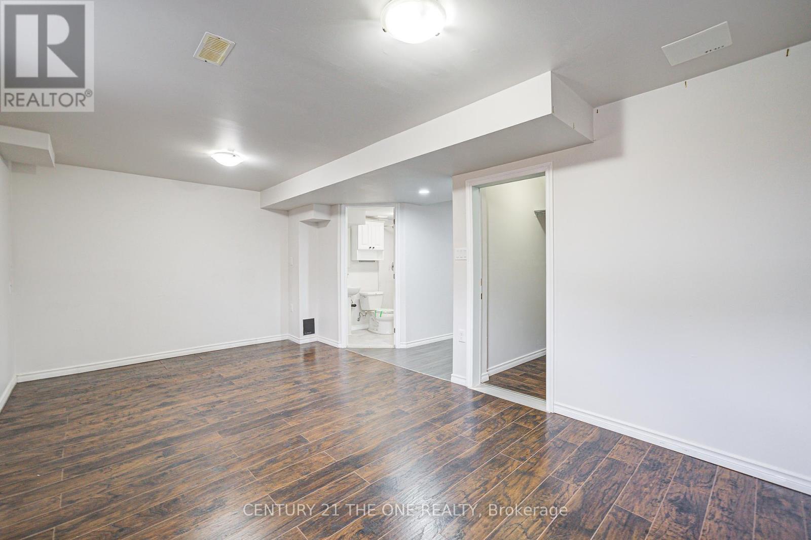 Photo 17 of 52 Stoyell Drive, Richmond Hill ON
