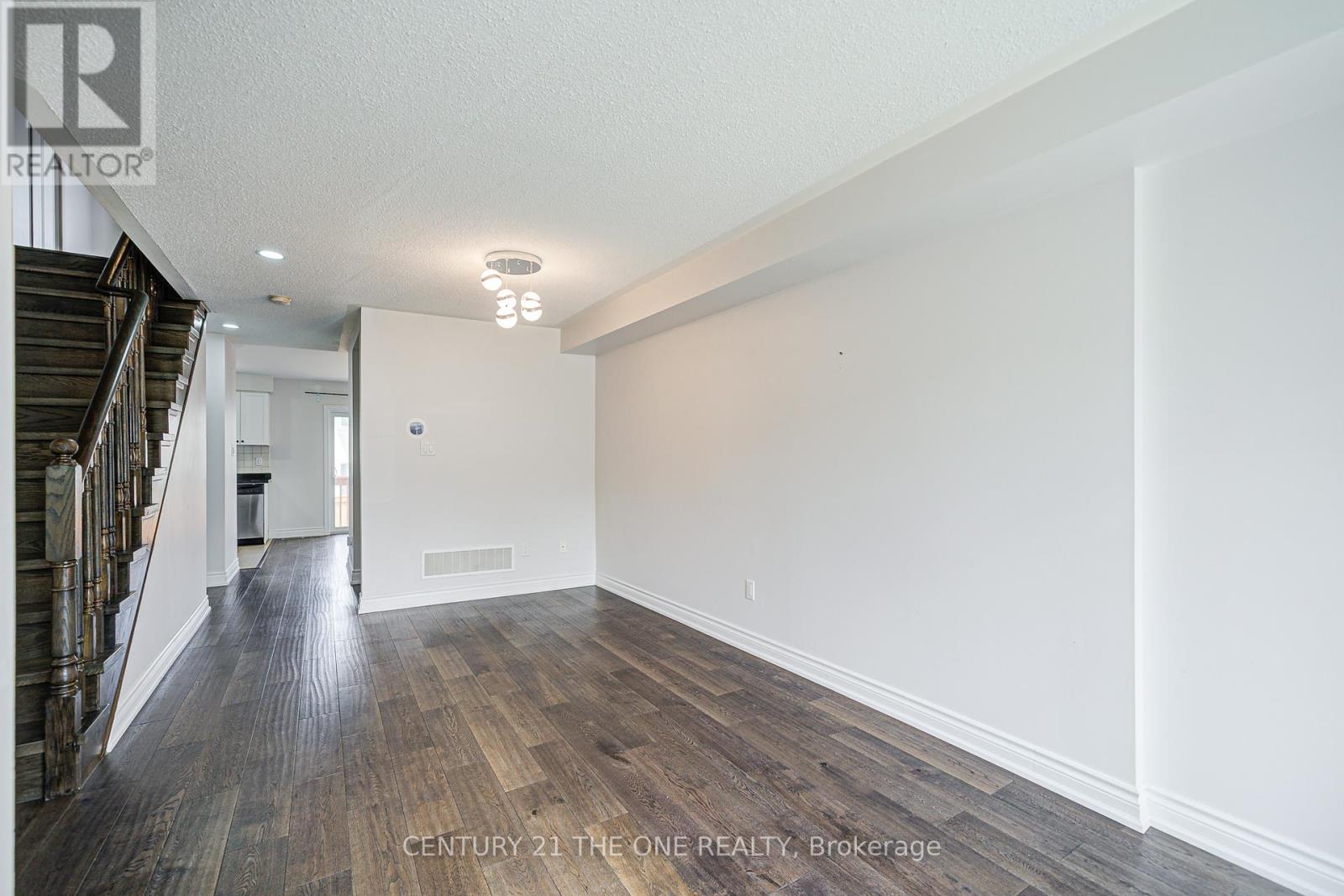 Photo 7 of 52 Stoyell Drive, Richmond Hill ON