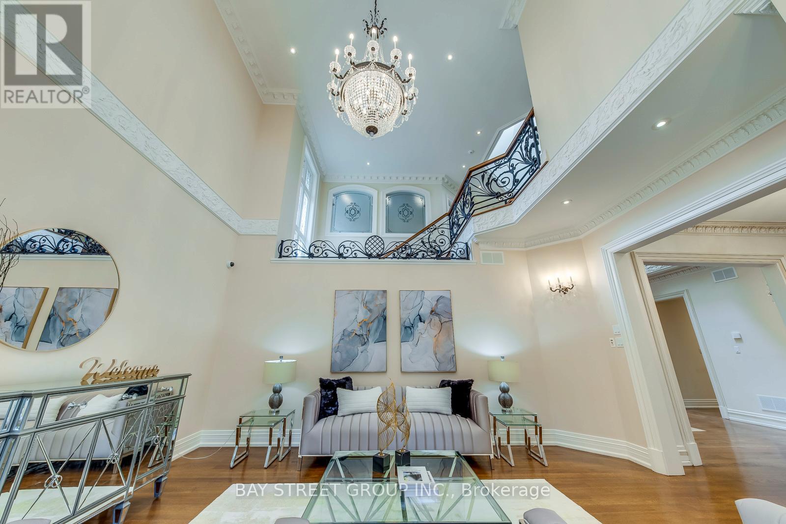 Photo 1 of 56 Winchester Lane, Richmond Hill ON