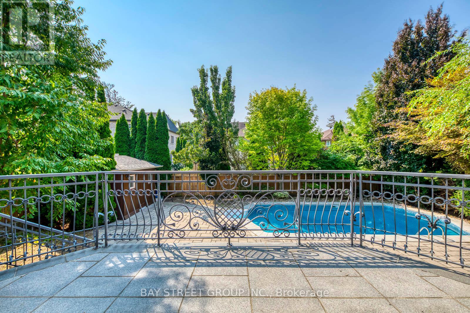 Photo 29 of 56 Winchester Lane, Richmond Hill ON