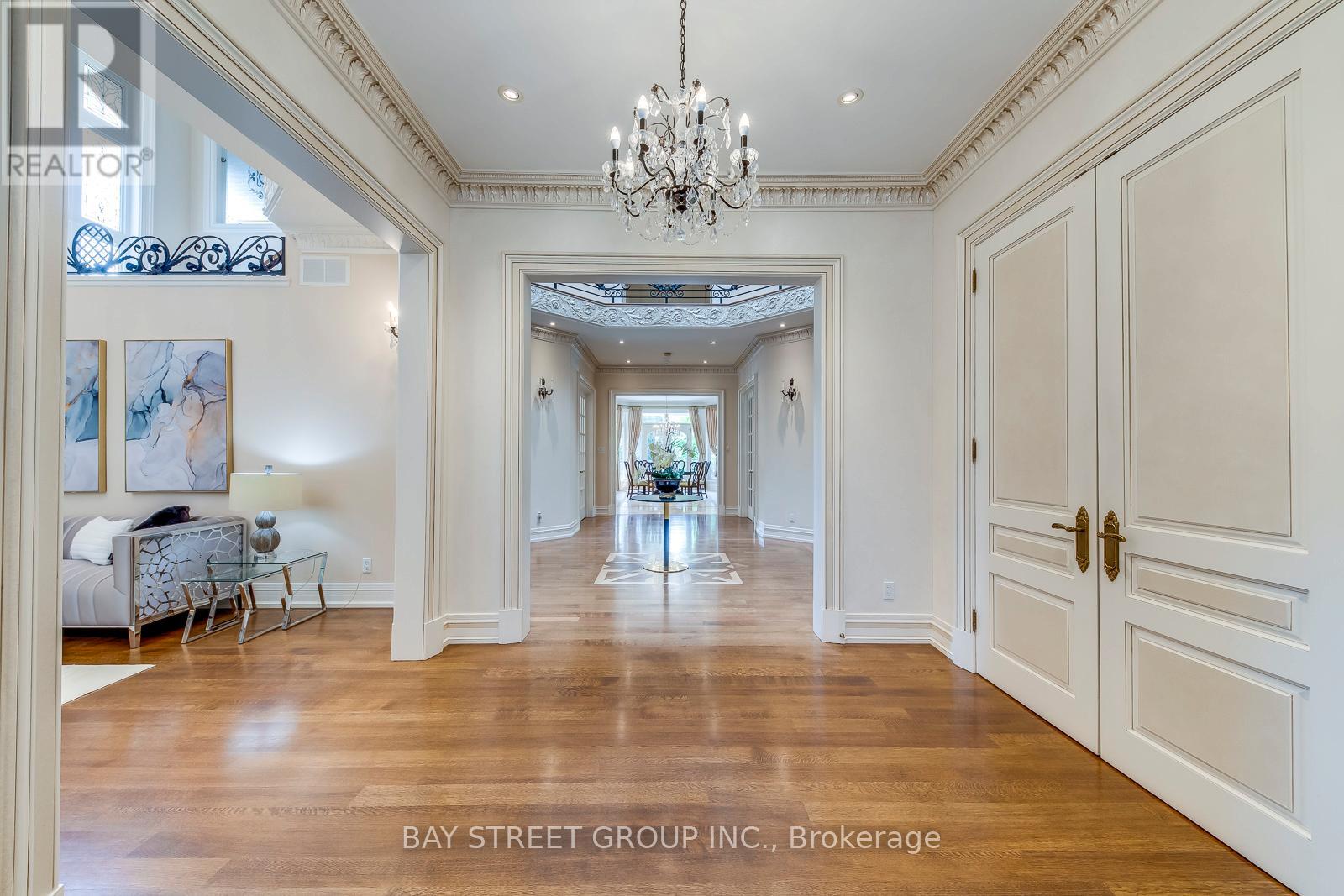 Photo 32 of 56 Winchester Lane, Richmond Hill ON