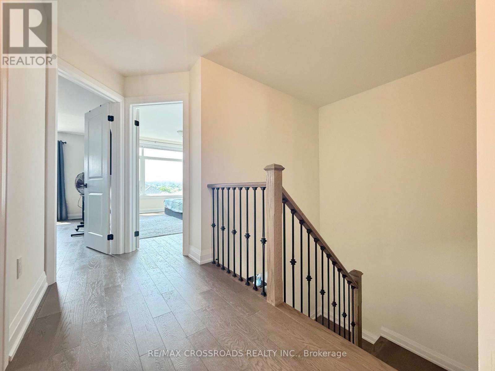 Photo 12 of 913 Isaac Phillips Way E, Newmarket ON