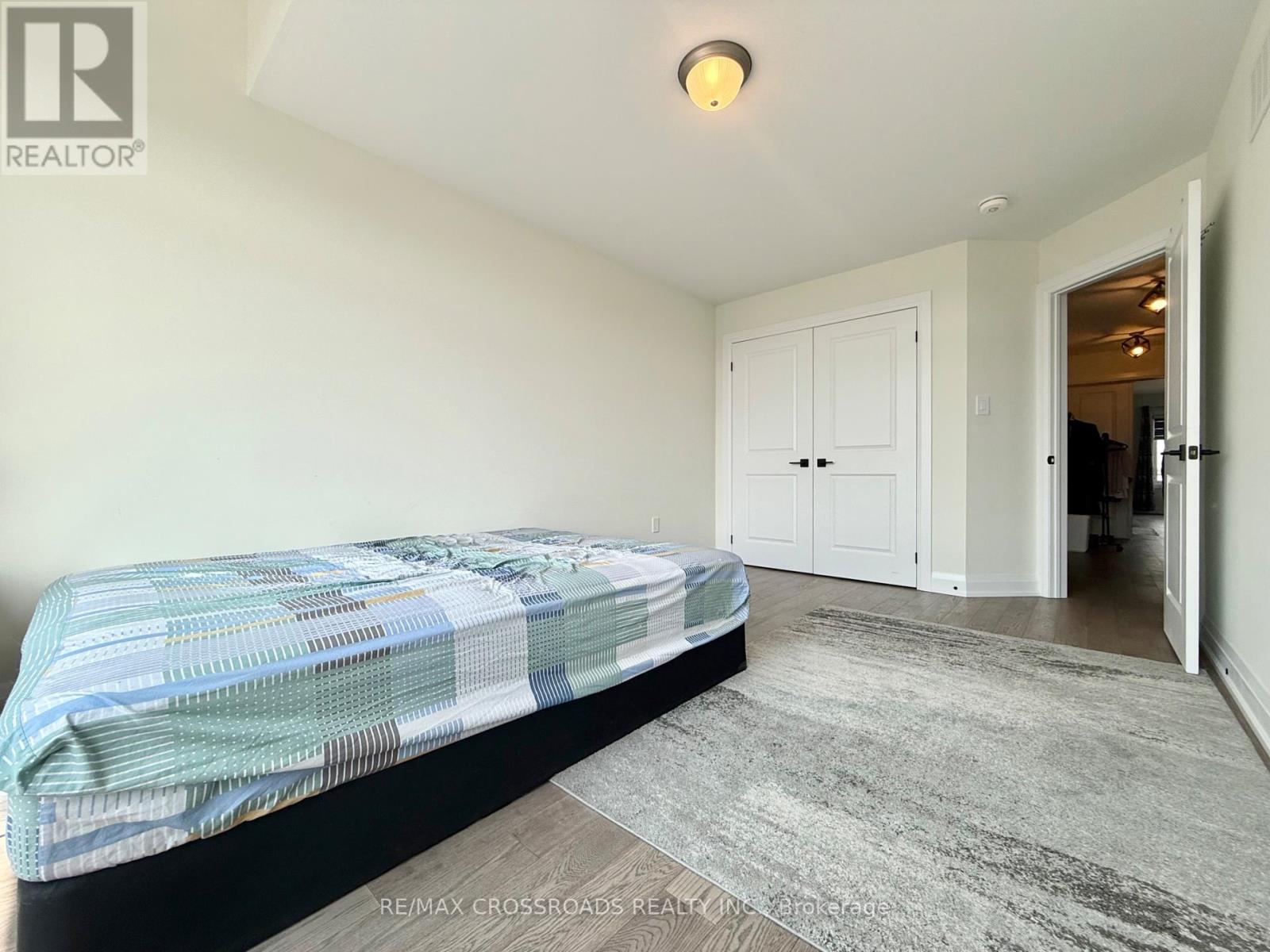 Photo 18 of 913 Isaac Phillips Way E, Newmarket ON