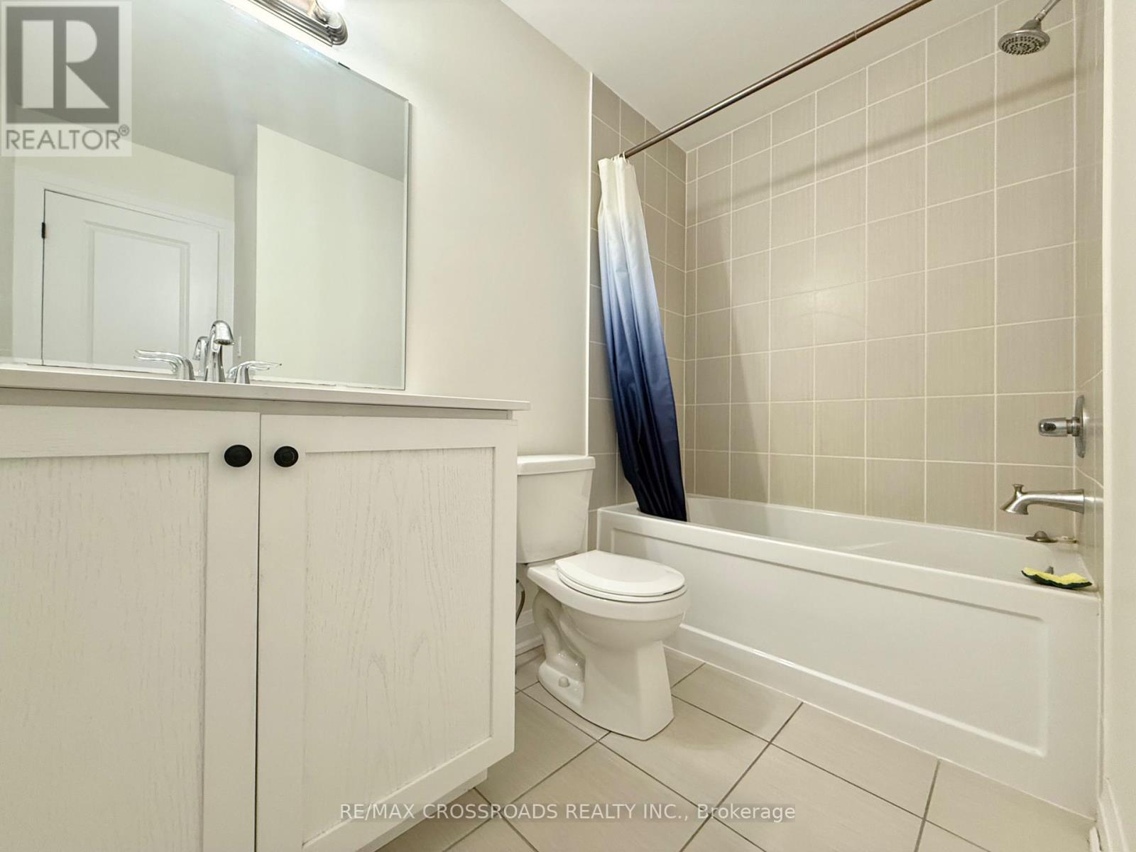 Photo 28 of 913 Isaac Phillips Way E, Newmarket ON