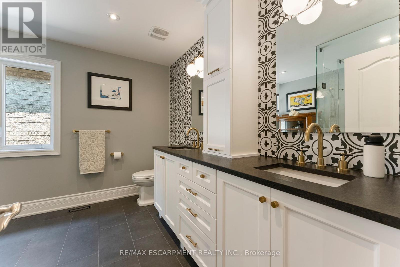 Photo 22 of 3143 Watercliffe Court, Oakville ON