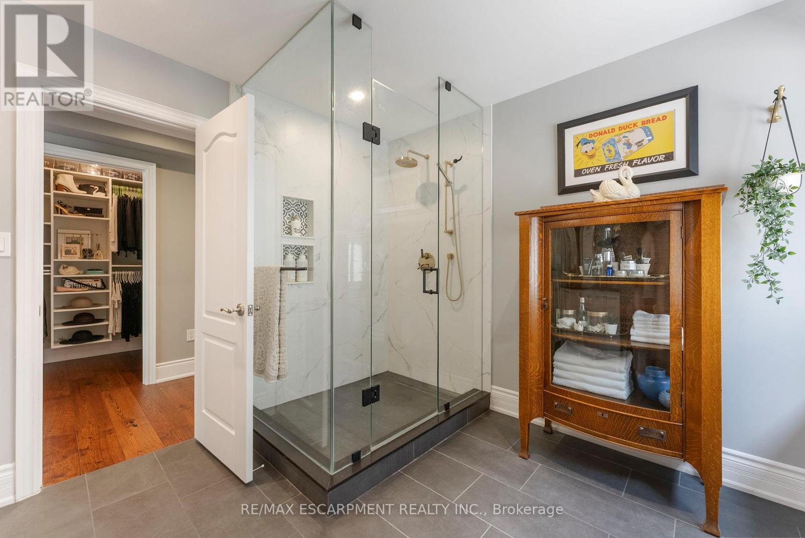 Photo 23 of 3143 Watercliffe Court, Oakville ON
