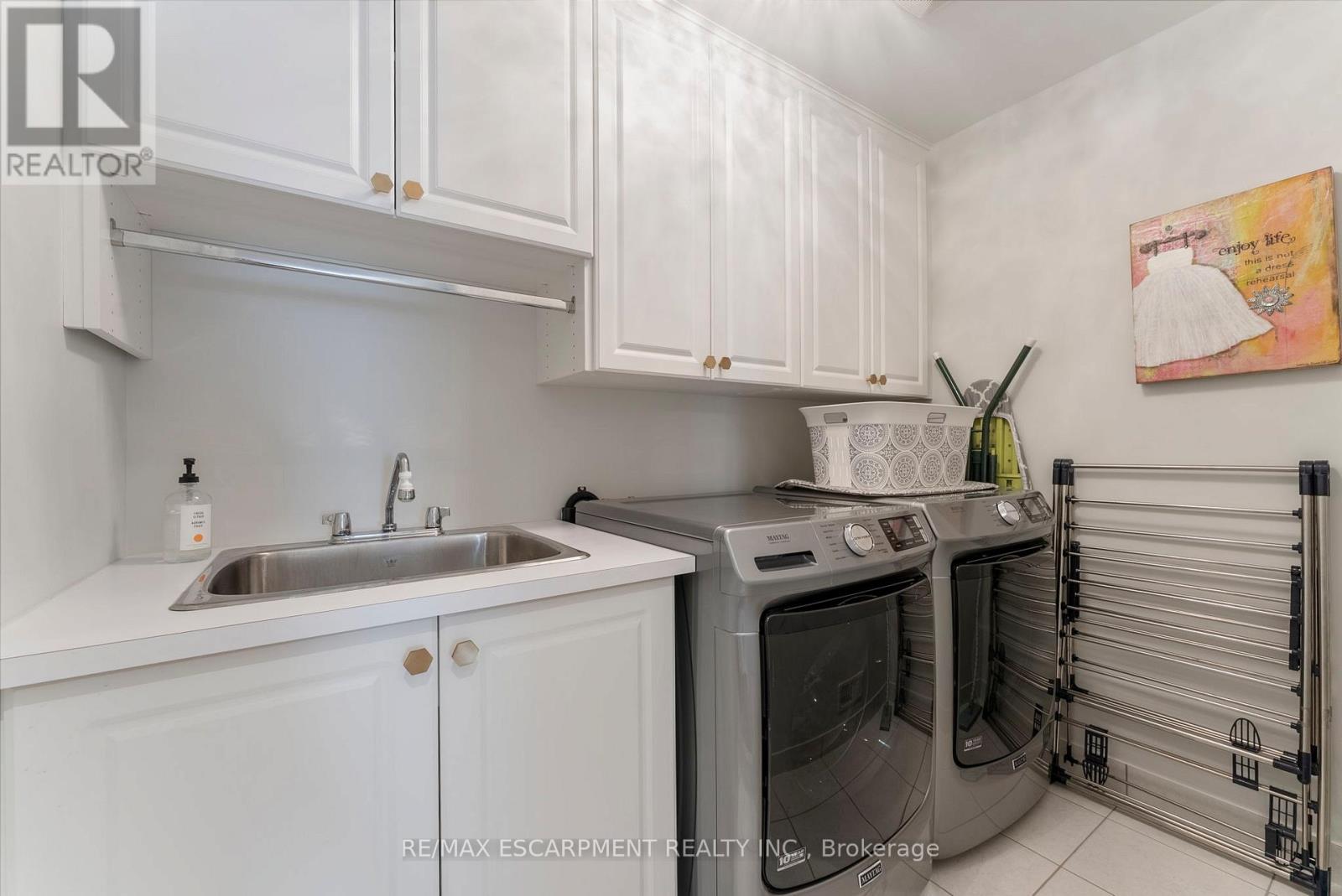 Photo 28 of 3143 Watercliffe Court, Oakville ON