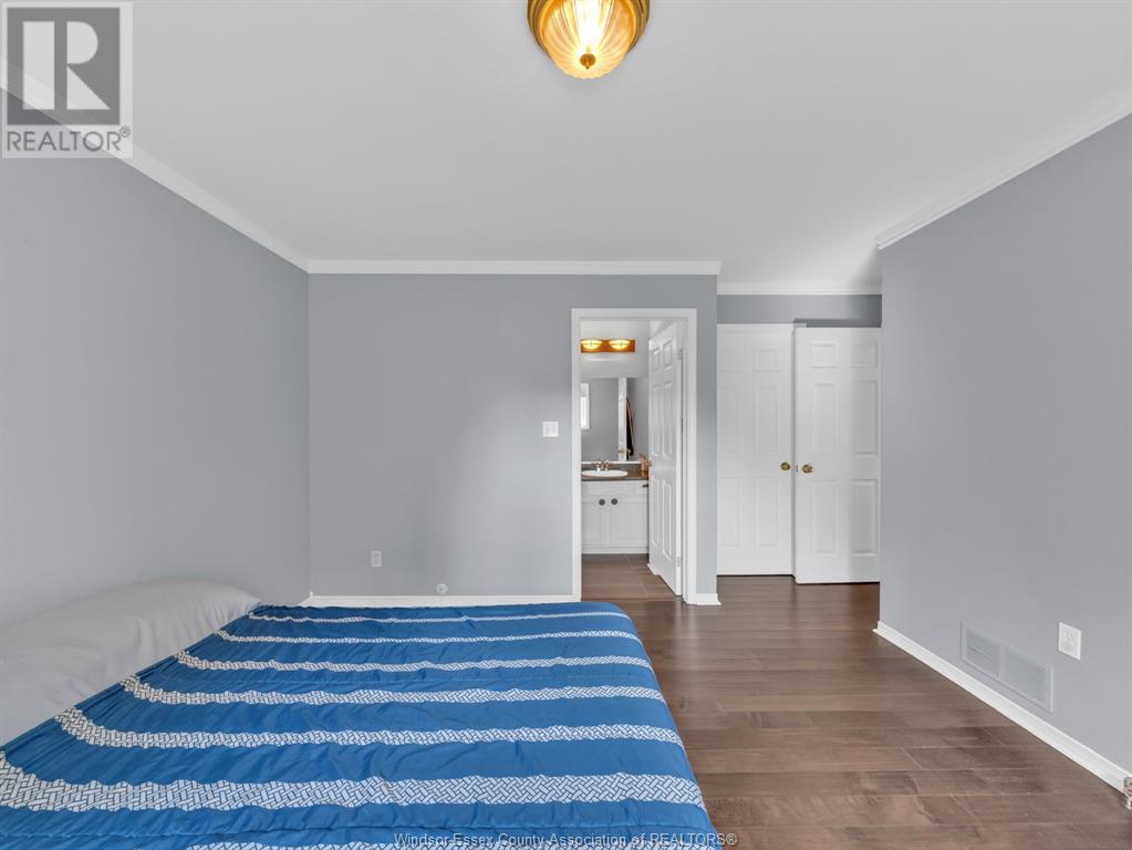 Photo 19 of 1046 Rendezvous Drive, Windsor ON