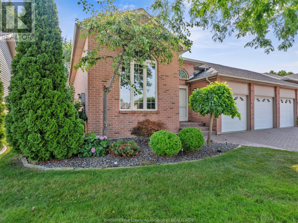 Photo 2 of 1046 Rendezvous Drive, Windsor ON