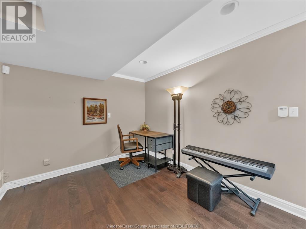 Photo 21 of 1046 Rendezvous Drive, Windsor ON