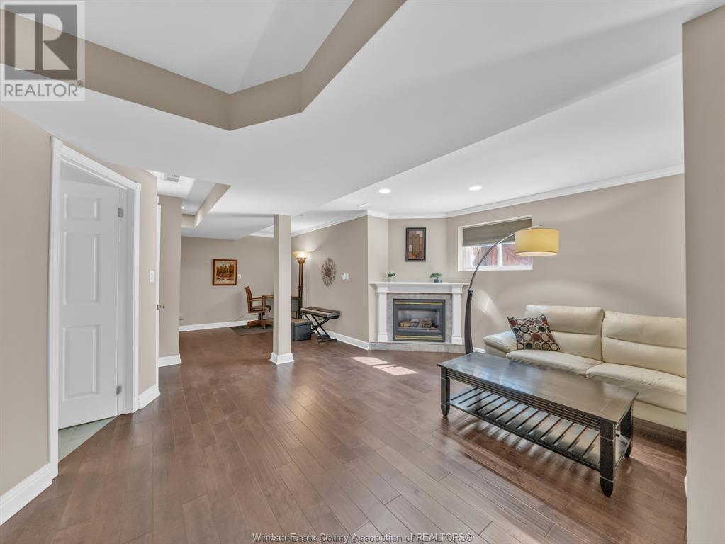 Photo 23 of 1046 Rendezvous Drive, Windsor ON