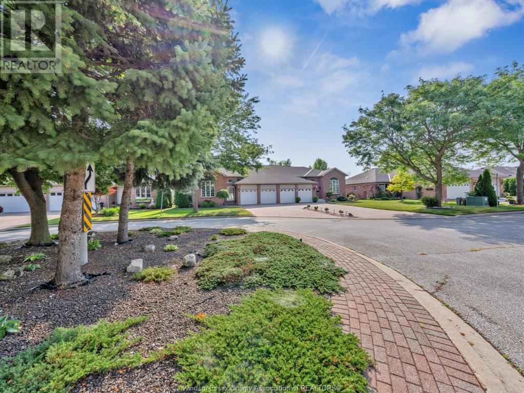 Photo 41 of 1046 Rendezvous Drive, Windsor ON