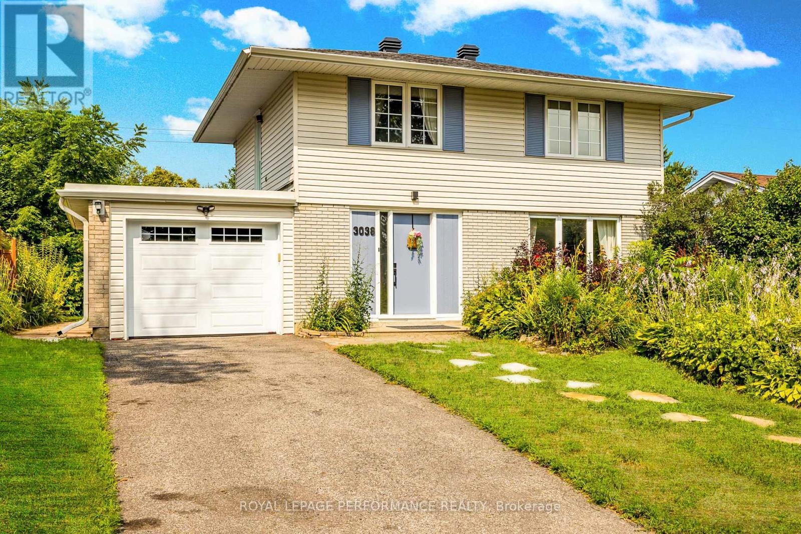 Welcome to 3038 Southmore Drive East