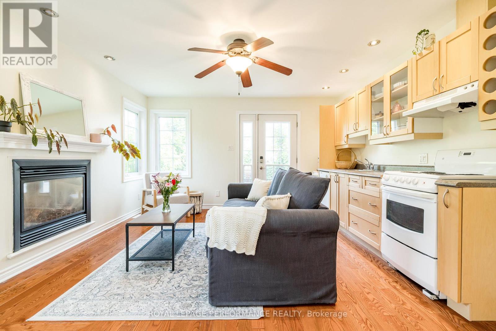 Photo 35 of 3038 Southmore Drive E, Ottawa ON