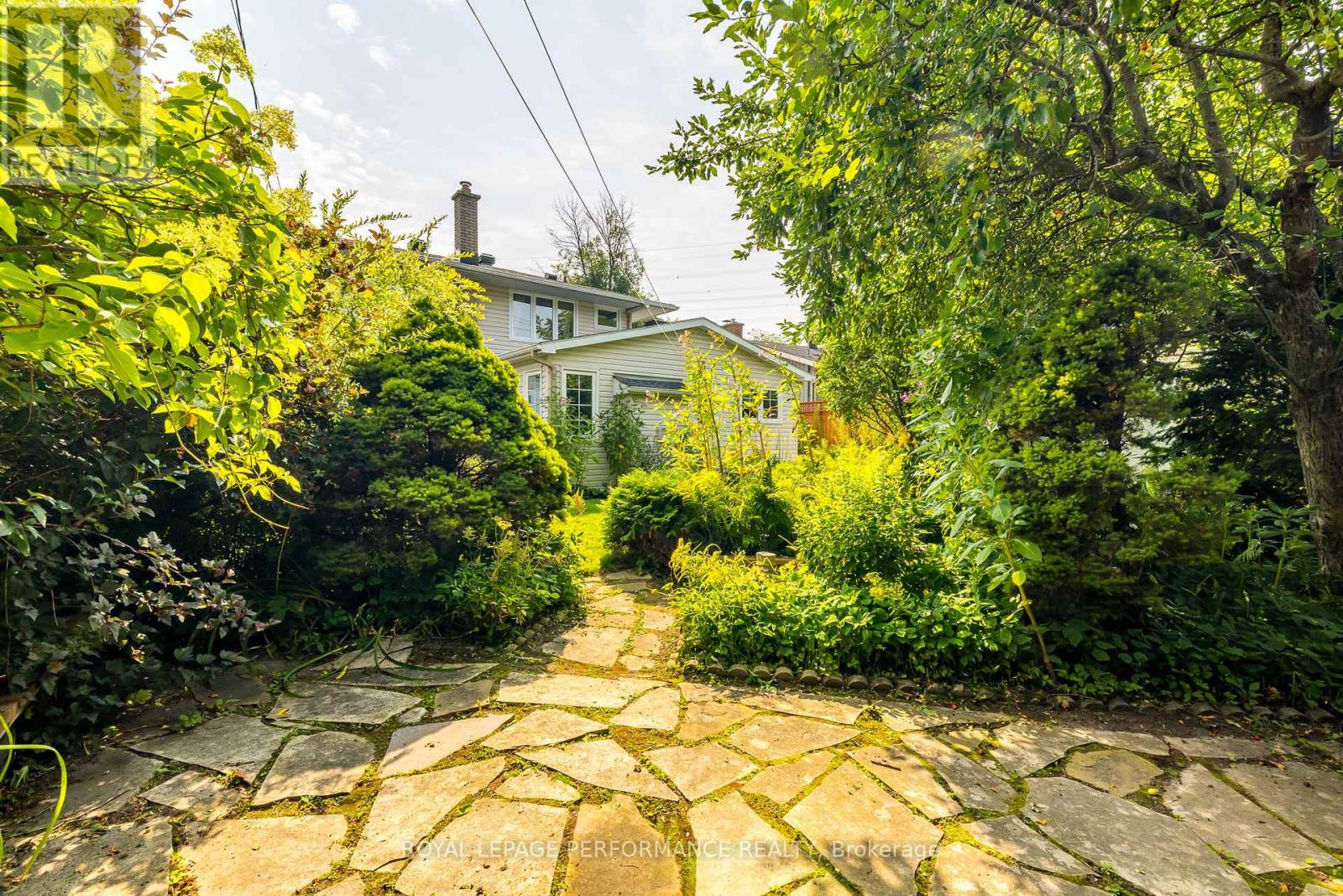Photo 24 of 3038 Southmore Drive E, Ottawa ON