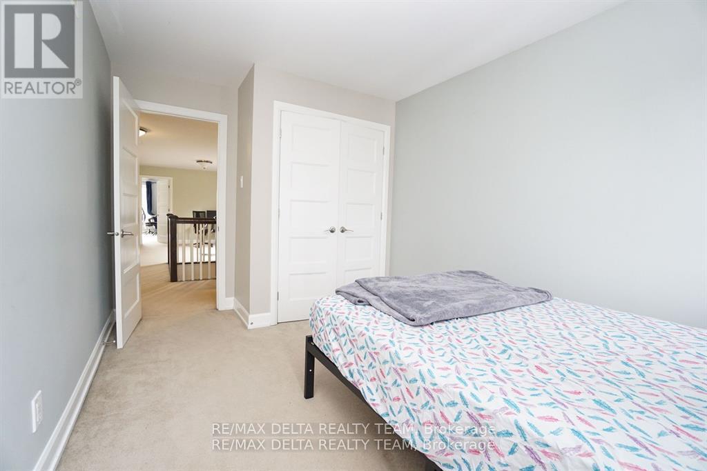 Photo 15 of 498 Moodie Drive, Ottawa ON