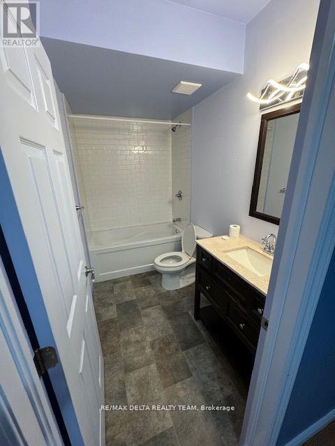 Photo 28 of 498 Moodie Drive, Ottawa ON