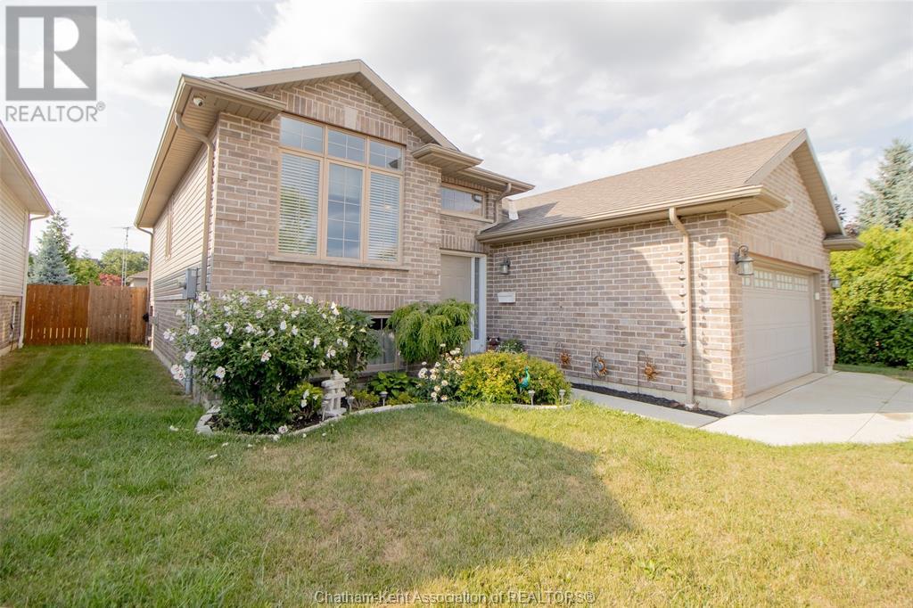 Photo 34 of 55 Birchwood Street, Chatham ON