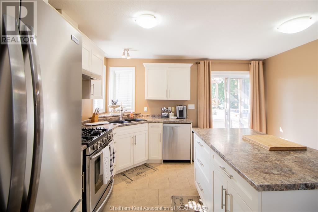 Photo 19 of 55 Birchwood Street, Chatham ON