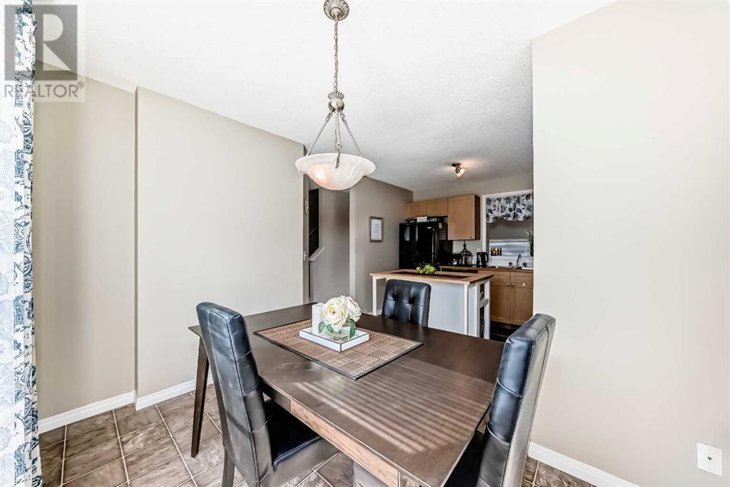 Single Family House 4 Level for Sale in  Copperfield Lane SE Copperfield Calgary 