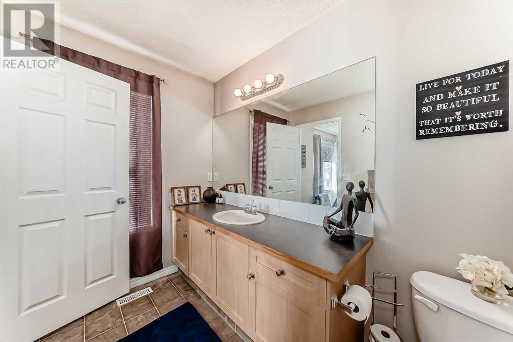 Single Family House 4 Level for Sale in  Copperfield Lane SE Copperfield Calgary 