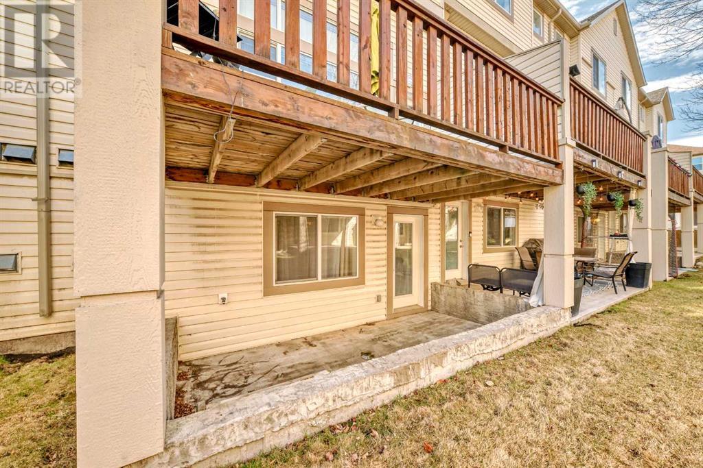 Single Family House 4 Level for Sale in  Copperfield Lane SE Copperfield Calgary 