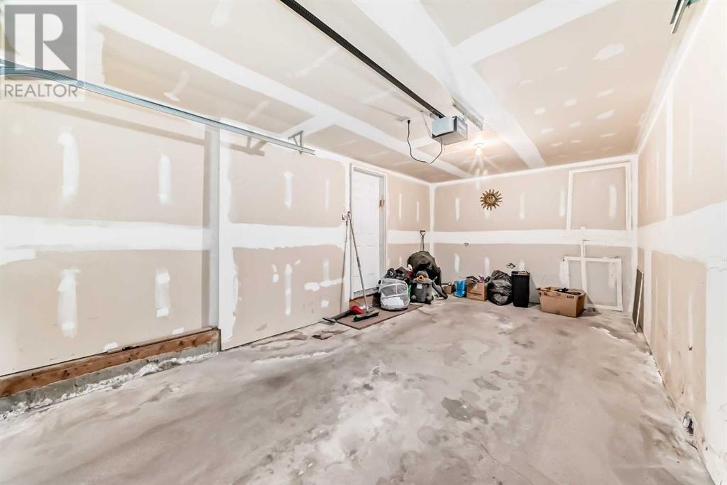 Single Family House 4 Level for Sale in  Copperfield Lane SE Copperfield Calgary 