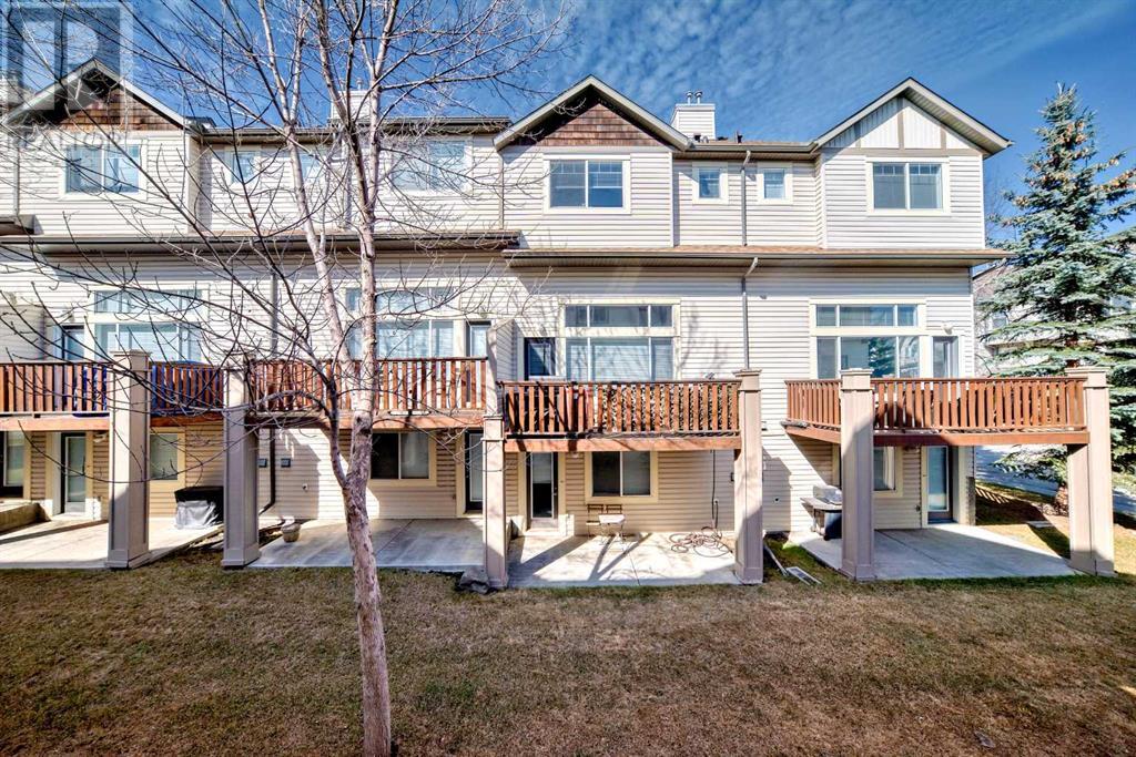 Single Family House 4 Level for Sale in  Copperfield Lane SE Copperfield Calgary 