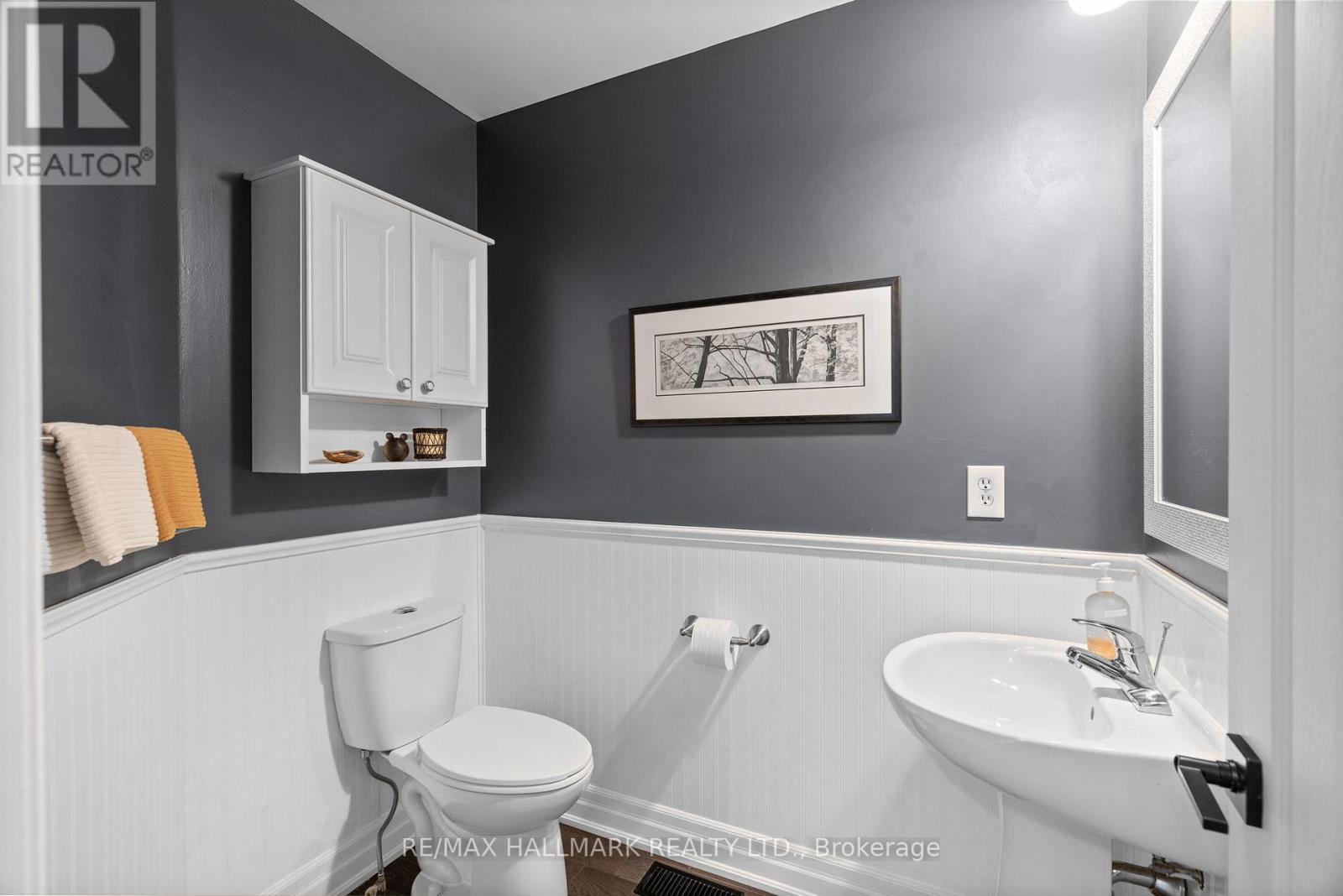 Photo 11 of 83 Tunney Place, Whitby ON