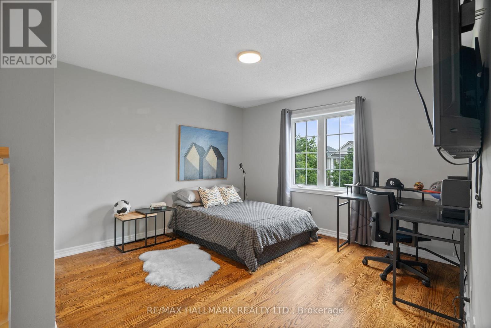 Photo 25 of 83 Tunney Place, Whitby ON