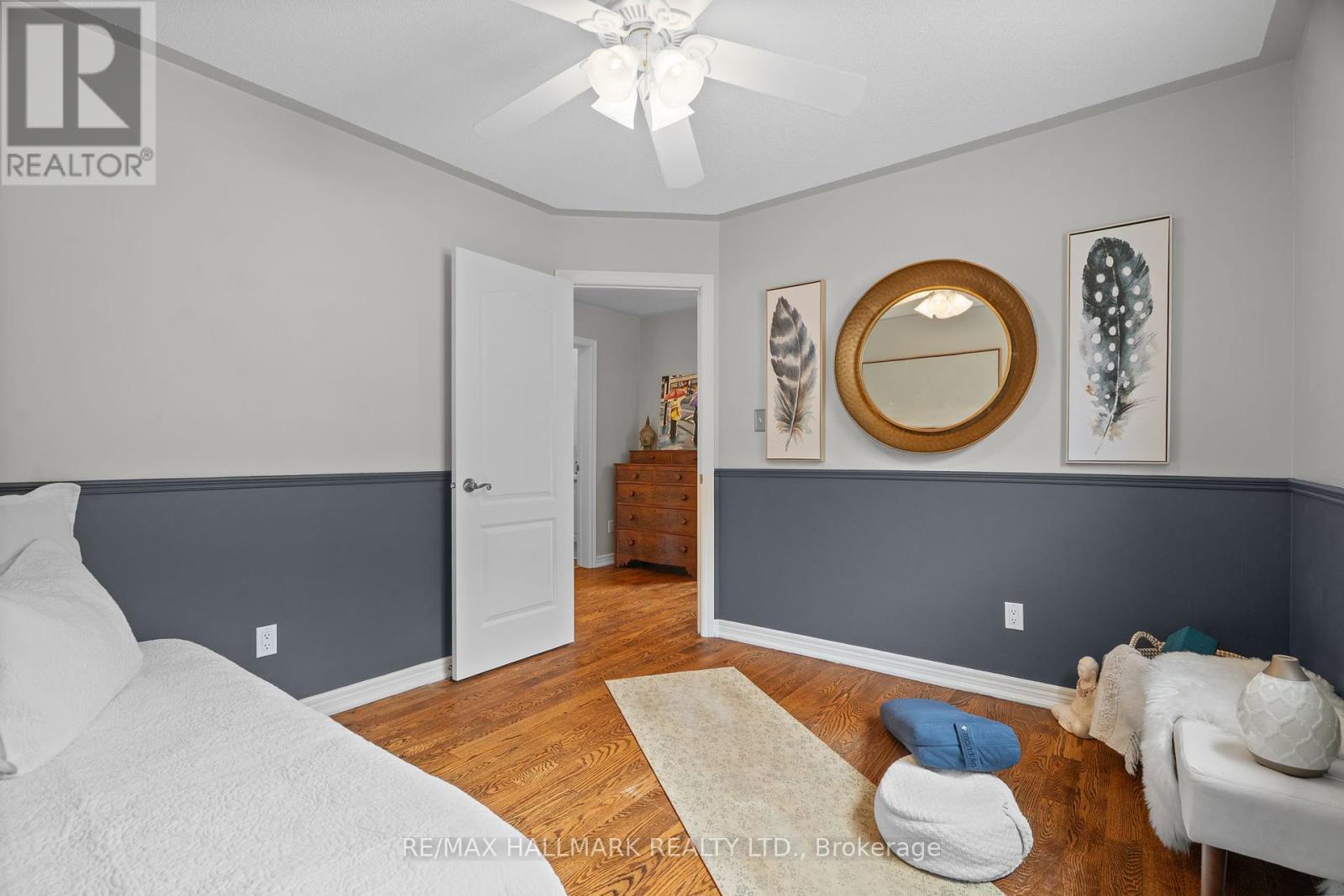 Photo 18 of 83 Tunney Place, Whitby ON