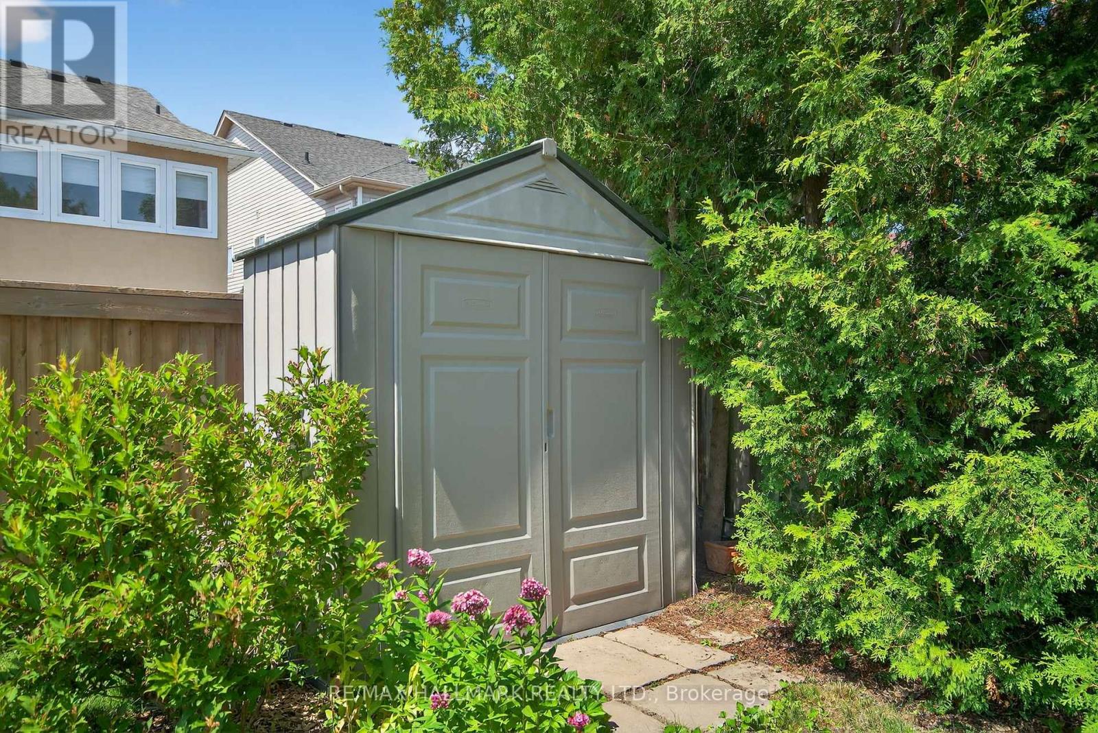 Photo 26 of 83 Tunney Place, Whitby ON