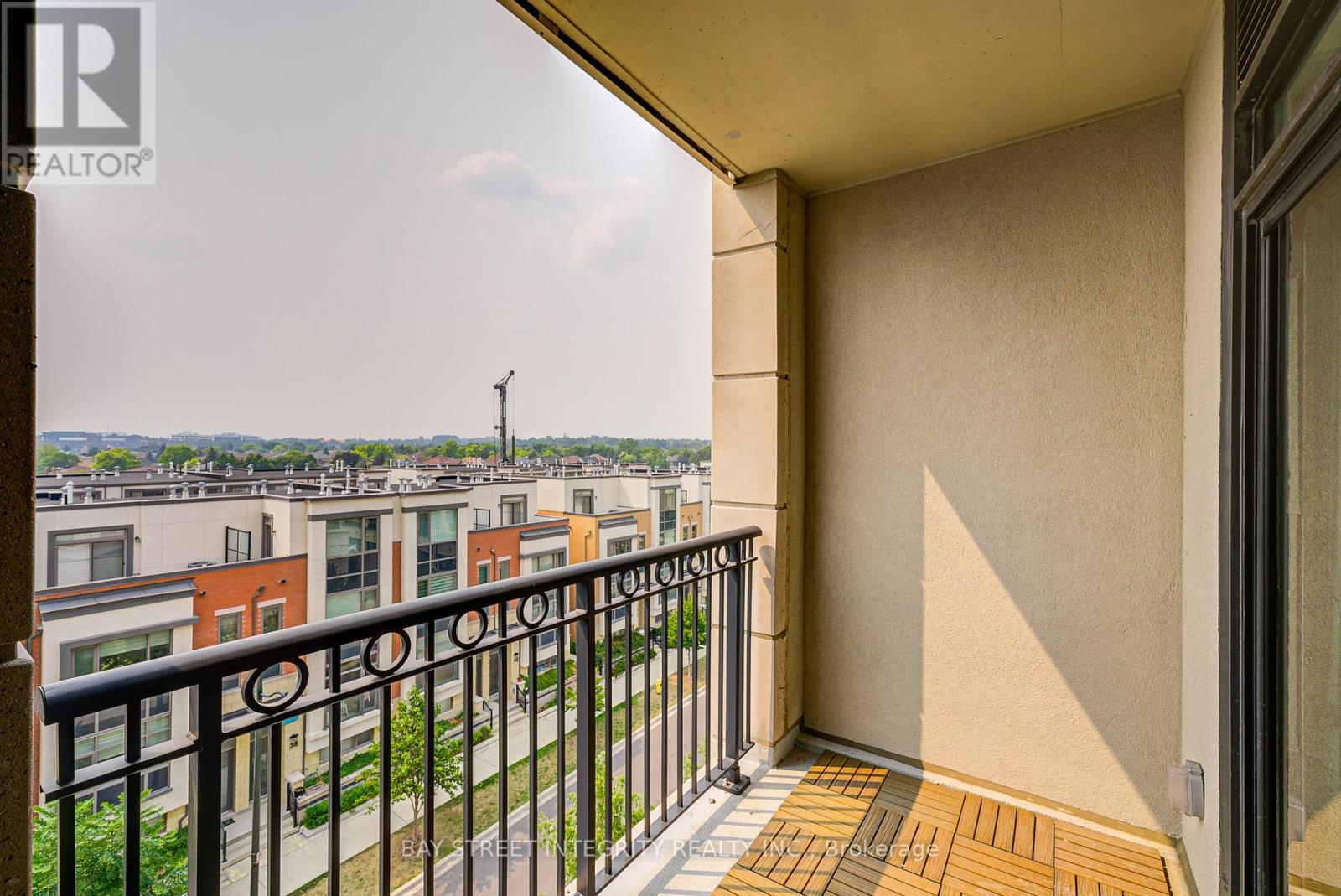 Photo 30 of 626 W 268 Buchanan Drive, Markham ON