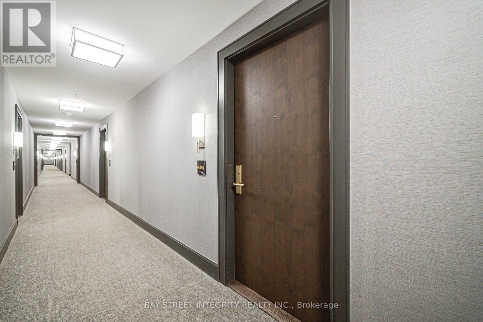 Photo 7 of 626 W 268 Buchanan Drive, Markham ON