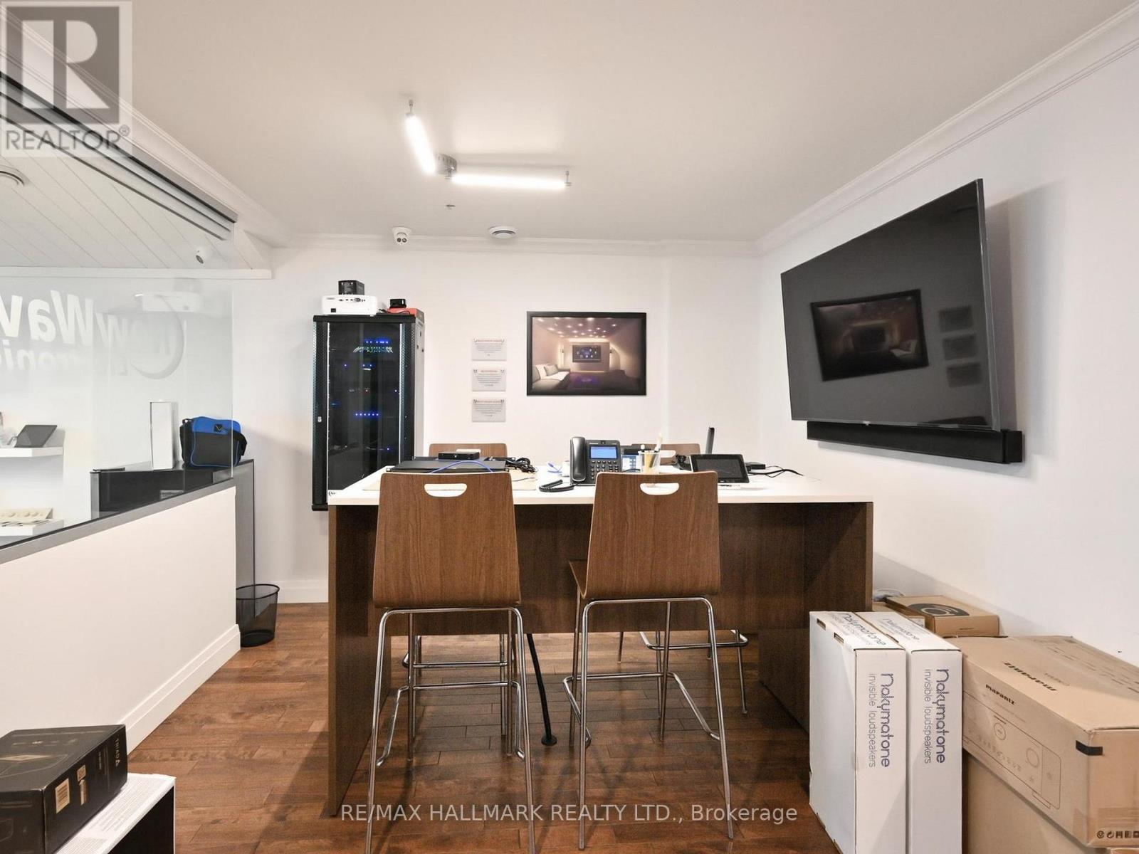 Photo 15 of 14 175 West Beaver Creek Road, Richmond Hill ON