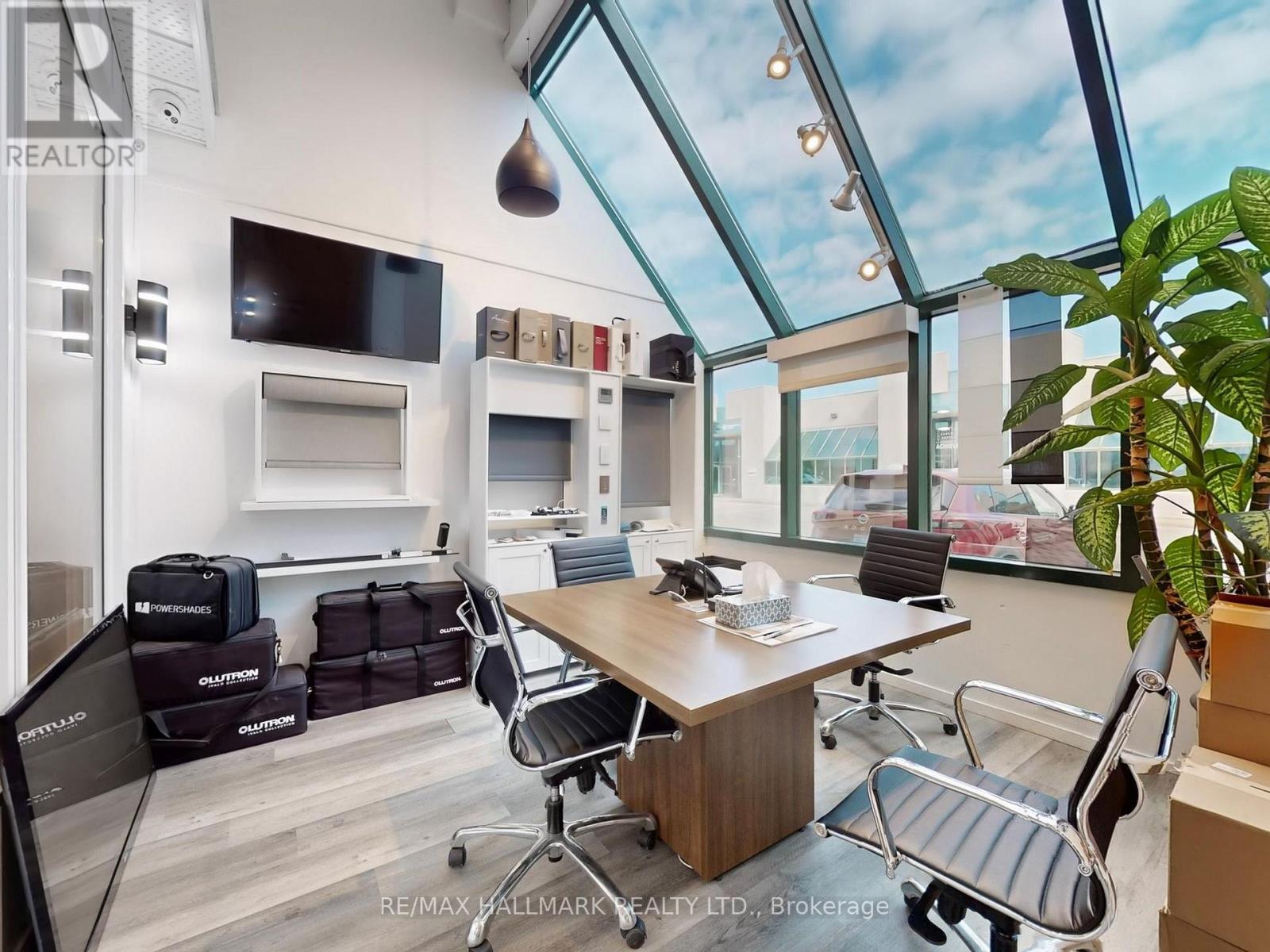 Photo 17 of 14 175 West Beaver Creek Road, Richmond Hill ON