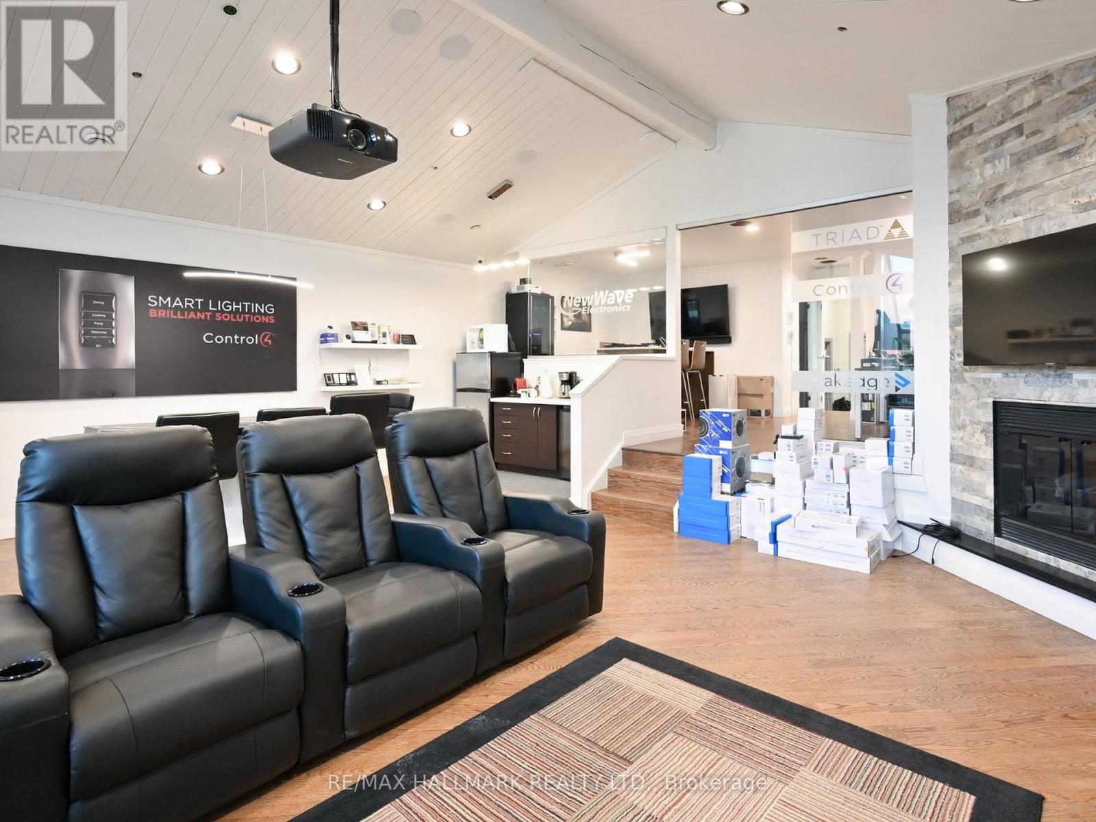 Photo 26 of 14 175 West Beaver Creek Road, Richmond Hill ON